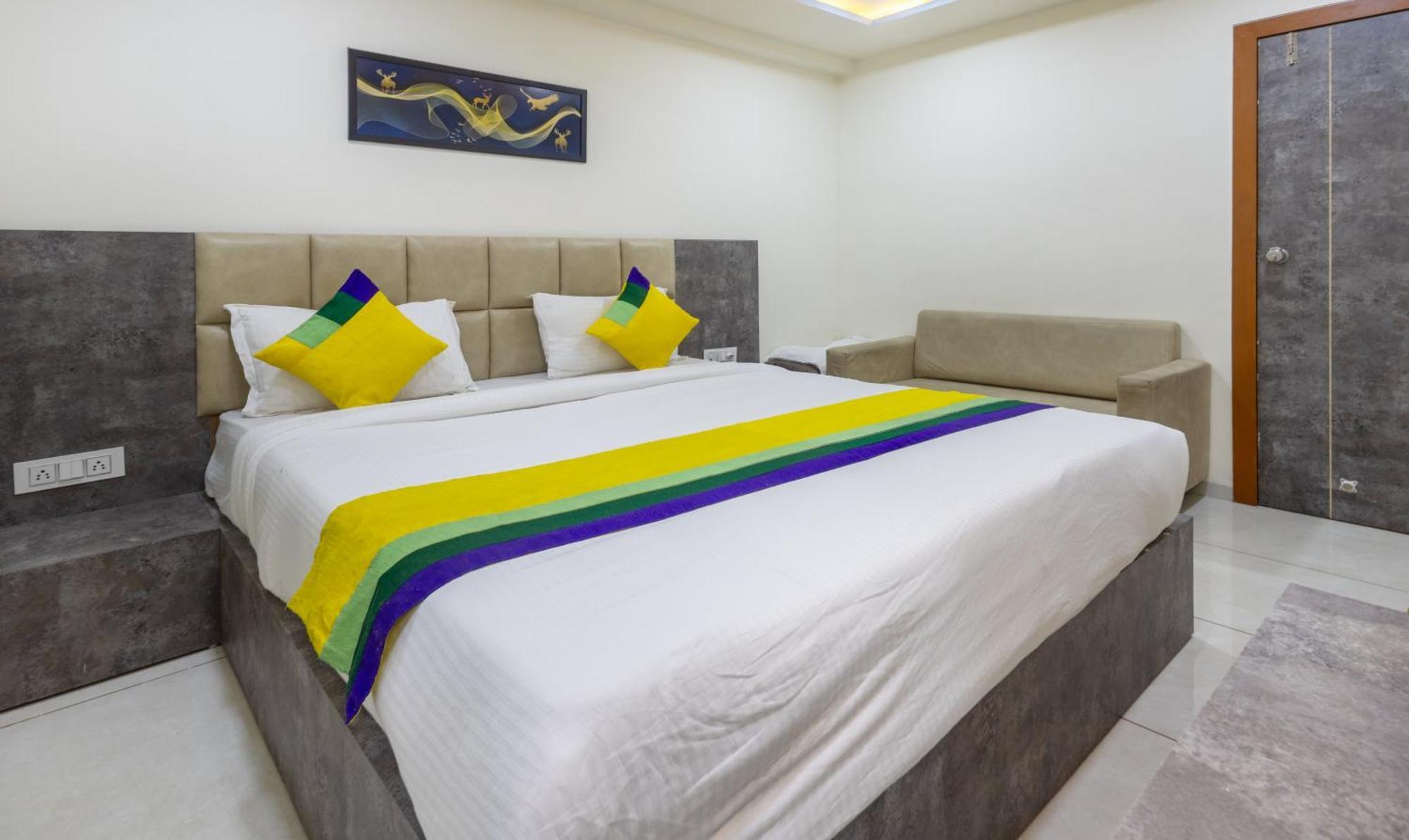 Itsy Hotels Signature, Nehru Nagar Ahmedabad Luaran gambar